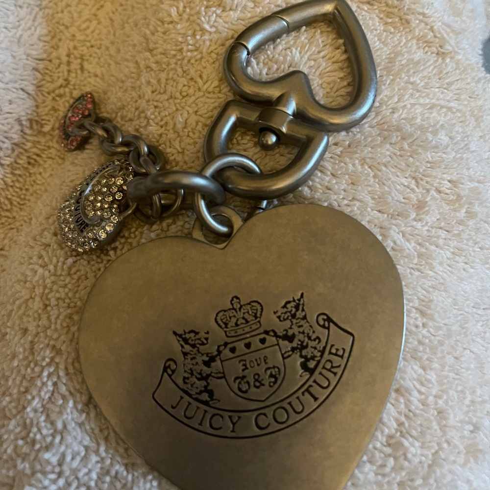 Vintage 2yk Juicy Couture Gold Heart Keychain
